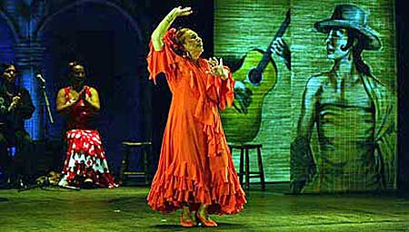 Caneta de malaga danst in de voorstelling Tablao van Antonio el Pipa