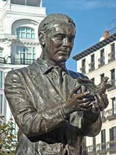 Federico garcía Lorca in Madrid op Plaza Santa Aana